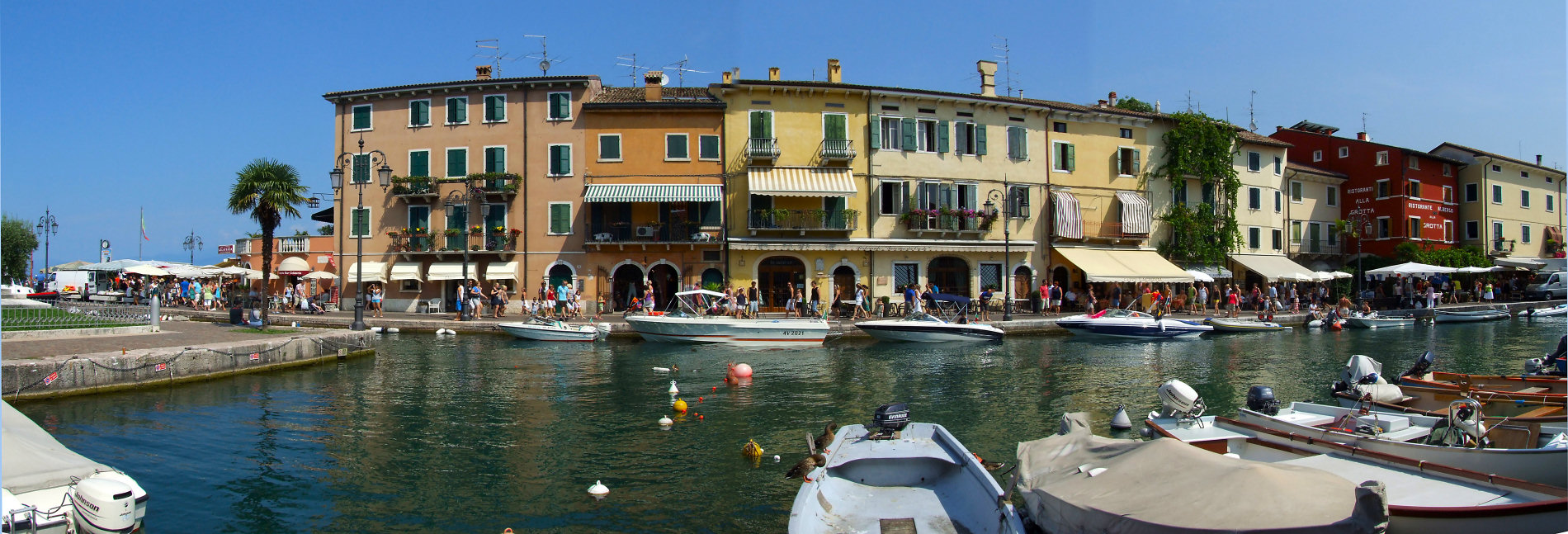 ./Galerie/Urlaub/Italien/Gardasee//20080730_112559-dscf4932-34_pano.jpg